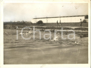 Fotografia d'epoca originale 1924 MILANO Gara di nuoto nel Naviglio FOTOGRAFIA 1