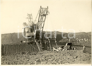 Fotografia d'epoca originale 1940 circa BONIFICA DEL VOLTURNO Lo scavo di un canale 1