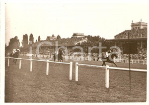 Fotografia d'epoca originale 1942 MILANO SAN SIRO Cavalli all'arrivo del Gran Premio di MILANO *Fotografia 1