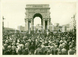 Fotografia d epoca originale 1938 GENOVA Adunata BERSAGLIERI all Arco della VITTORIA Fotografia 1