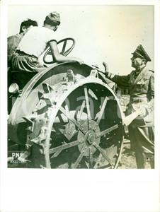 Fotografia d epoca originale 1941 ROMA WW2 Mobilitazione Giovani GIL al lavoro nei campi Fotografia 1