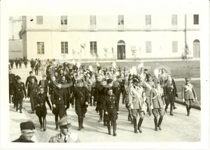 Fotografia d epoca originale 1935 NAPOLI UMBERTO II battezza una caserma Fotografia 1