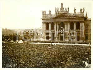 Fotografia d epoca originale 1939 CITTA  DEL VATICANO Folla in Piazza SAN GIOVANNI in LATERANO per PIO XII 1