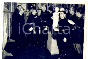 Fotografia d epoca originale 1935 MILANO SFORZESCO Mostra Prelittoriale d Arte  Visita autoritÃ  cittadine 1