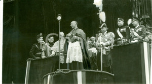 Fotografia d epoca originale 1936 MILANO Card. Ildefonso SCHUSTER cerimonia per XXIV MAGGIO Leva Fascista 1