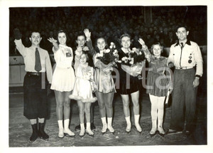 Fotografia d epoca originale 1938 MILANO Pattinaggio Virtuosi AFL FALCK alla grande serata dopolavoristica 1