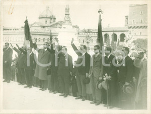 Fotografia d epoca originale 1930 ca ROMA Studenti dell UniversitÃ  di GRENOBLE al Milite Ignoto Fotografia 1
