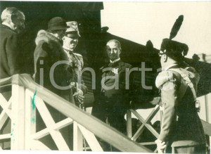 Fotografia d epoca originale 1932 NAPOLI Casema di Cavalleria Principi di PIEMONTE consegnano diplomi Caduti 1