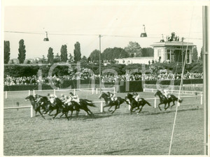Fotografia d epoca originale 1936 MILANO SAN SIRO Passaggio davanti alle tribune per il GRAN PREMIO Foto 1