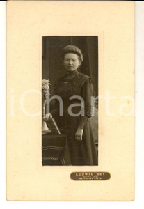 Fotografia d epoca originale 1900 ca LAGE G Ritratto di donna con gli occhiali Fotografia Ludwig HEY 11x16 1