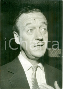 Fotografia d epoca originale 1963 LONDON Attore David NIVEN durante un intervista Fotografia 1