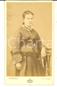 Fotografia d epoca originale 1870 ca LE MANS Ritratto di donna con abito bordato in pizzo Foto GUSTAVE CDV 1