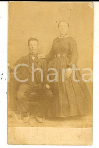 Fotografia d epoca originale 1880 ca FRANCE Portrait de deux Ã©poux Photo VINTAGE E. GUILLEMIN CDV 1