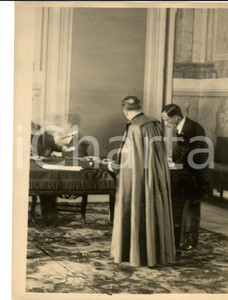 Fotografia d epoca originale 1929 ROMA PATTI LATERANENSI Un momento della ratifica Foto LUCE 18x24 cm 1