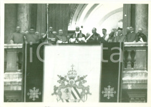 Fotografia d epoca originale 1939 ROMA VATICANO Papa PIO XII da Loggia Vaticana impartisce benedizione FOTO 1