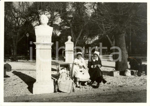 Fotografia d epoca originale 1938 ROMA Balie al PINCIO beneficiano del mite inverno romano Fotografia VEDO 1