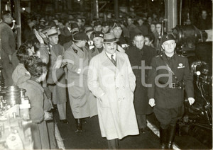 Fotografia d epoca originale 1937 MILANO Milan STOJADINOVIC Presidente YUGOSLAVIA visita ALFA ROMEO Foto 1