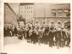 Fotografia d epoca originale 1930 HELSINKI Marcia dei LAPPONI fake REAL PHOTO 1