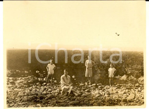 Fotografia d epoca originale 1929 MIGNANEGO / GIOVI GE Ritratto di famiglia in un parco  Foto 11x8 cm 1