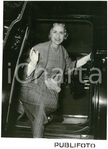 1953 ROMA Villa Taverna - Arrivo in auto di Clare BOOTHE LUCE *Foto 13x18 cm