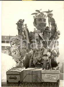 1958 NICE Sa Majesté Carnaval fait son entrée dans la ville *Photo 13x18 cm