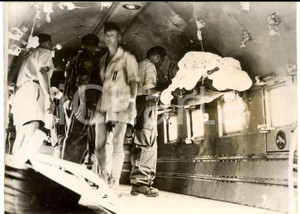 1954 GUERRA DEL VIETNAM - Battaglia di DIEN BIEN PHU - Trasporto feriti *Foto