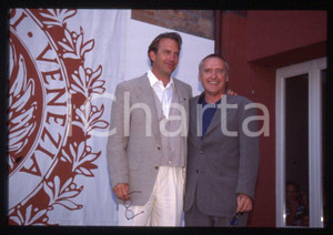Fotografia d epoca originale Kevin COSTNER Abbas KIAROSTAMI  VENEZIA Cinema 1995 35 mm vintage slide 5 1