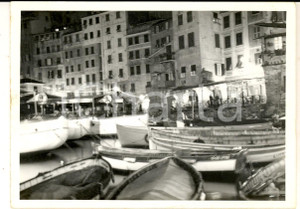 Fotografia d epoca originale 1950 ca CAMOGLI GE Veduta notturna con barche nel porto Foto 15x10 cm 1