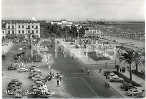 Cartolina originale da collezione 1955 ca VIAREGGIO (LU) Panoramica aerea piazza MAZZINI con automobili *ANIMATA 1