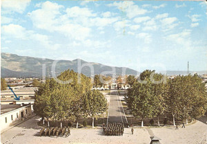 Cartolina originale da collezione 1978 ALBENGA SV Soldati in marcia alla Caserma TURINETTO Cartolina FG VG 1