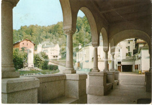 Cartolina originale da collezione 1971 FOBELLO VC Scorcio panoramico dei portici Cartolina FG VG 1