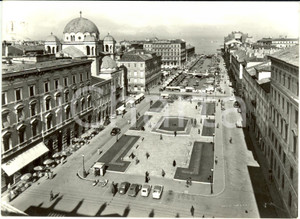 Cartolina originale da collezione 1960 TRIESTE Piazza SANT'ANTONIO chiesa SAN SPIRIDIONE e canale * ANIMATA FG VG 1