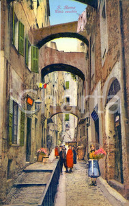 Cartolina originale da collezione 1915 ca SANREMO IM Bambini con fiori per le vie cittÃ  vecchia Cartolina FP NV 1