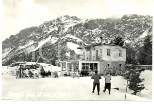 Cartolina originale da collezione 1955 ca BORMIO SO Sciatori Bar CaffÃ© localitÃ  CIUK Cartolina ANIMATA FG NV 1