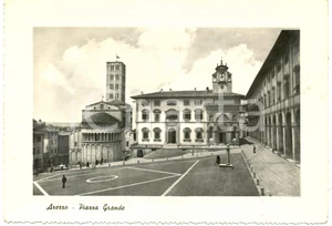 Cartolina originale da collezione 1954 AREZZO Palazzo TRIBUNALI Palazzo FRATERNITA  LAICI piazza GRANDE FG VG 1