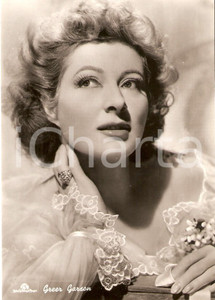 Cartolina originale da collezione 1955 ca CINEMA Actress Greer GARSON Portrait with ring *Cartolina FG NV 1