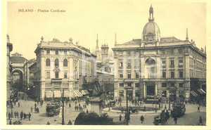 Cartolina originale da collezione 1930 circa MILANO Veduta di Piazza CORDUSIO verso il DUOMO *Cartolina FP NV 1