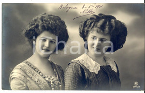 Cartolina originale da collezione 1911 BOLOGNA Una coppia di giovani donne Cartolina ing. Benedetto BONELLI 1
