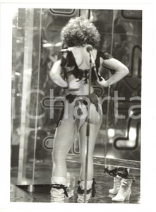 1985 ca EROTICA VINTAGE Spogliarello di Carmen RUSSO *Fotografia 18x24 cm