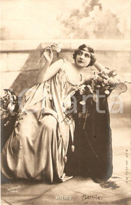 Cartolina originale da collezione 1905 ca FRANCE Vestale adagiata su triclinio *Cartolina FP VG 1