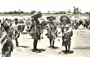 Cartolina originale da collezione 1930 ca MARRAKECH (MA) Les Porteurs d'eau *Cartolina animata FP NV 1