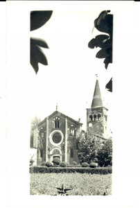 Fotografia d'epoca originale 1946 Abbazia di MORIMONDO (MI) Veduta della facciata in primavera *Fotografia FP 1
