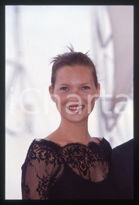 Fotografia d epoca originale 35mm vintage slide 1999 CANNES Kate MOSS original portrait 1