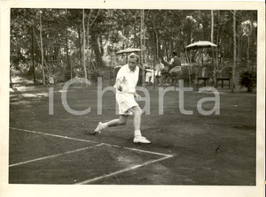 Fotografia d'epoca originale 1940 circa TENNIS Ritratto di un tennista in campo *Foto VINTAGE 24x18 cm 1