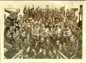 Fotografia d epoca originale 1935 GENOVA Soldati italiani sul piroscafo PIEMONTE con autoritÃ  Fotografia 1