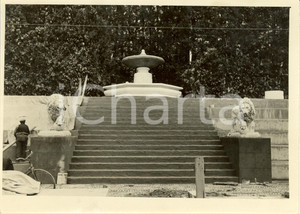 Fotografia d epoca originale 1930 ca FIRENZE Fontana sulla gradinata in piazza della stazione Fotografia 1