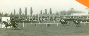 Fotografia d epoca originale 1937 MILANO SAN SIRO Un passaggio della gara di galoppo Foto DANNEGGIATA 1
