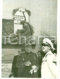 Fotografia d epoca originale 1939 TOLEDO SPAGNA Conte Galeazzo CIANO visita l Alcazar Fotografia 1