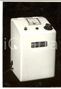 Fotografia d epoca originale 1960 ca MILANO Ditta ATER Apparecchio medico per esami THERM 250  Foto CRIMELLA 1