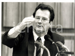 Fotografia d epoca originale 1991 BERLIN Klaus KINKEL ministro della Giustizia in conferenza stampa Foto 4 1